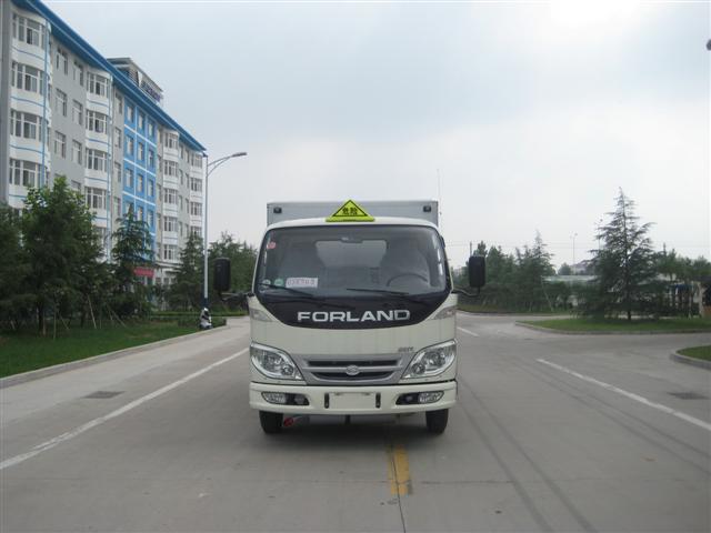 BJ5043XRQ-L1易燃气体厢式运输车燃油公告图片1