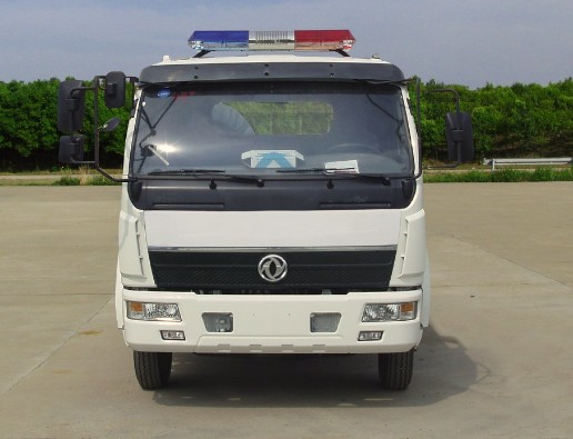 EQ5080TQZK清障车燃油公告图片1