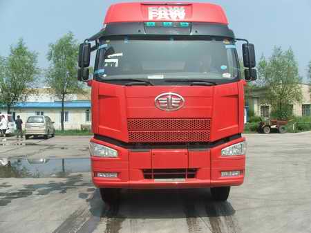 CA5310GFLP66K24L7T4E4低密度粉粒物料运输车燃油公告图片1