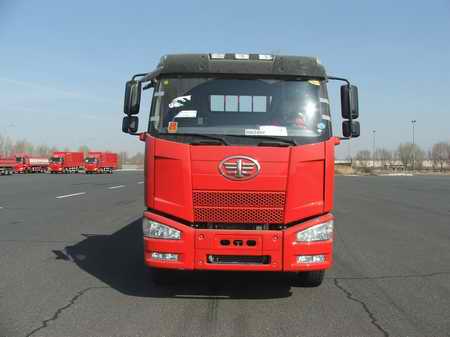 CA1200P63K2L2T1E平头柴油载货汽车燃油公告图片1