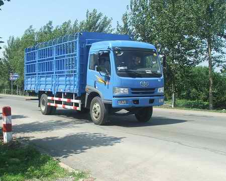 CA5103CCYP10K1L3E4仓栅式运输车燃油公告图片2