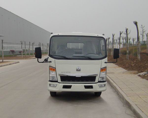 ZZ1047D3614C145载货汽车燃油公告图片1