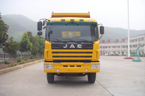 YXG5254ZLJ自卸式垃圾车燃油公告图片1