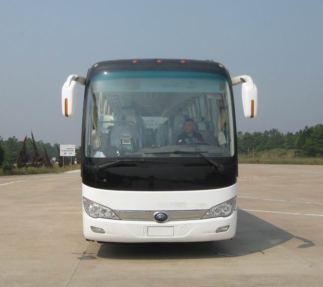 ZK6119HQ2Y客车燃油公告图片1