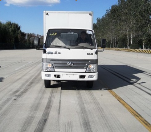BJ5040XXY19厢式运输车燃油公告图片1