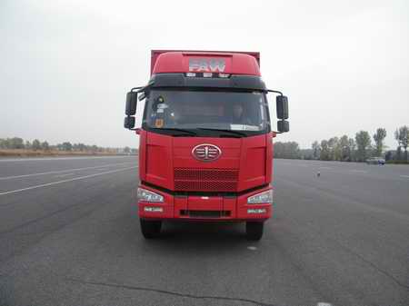 CA5250XXYP63K1L6T3A1HE平头柴油厢式运输汽车燃油公告图片1