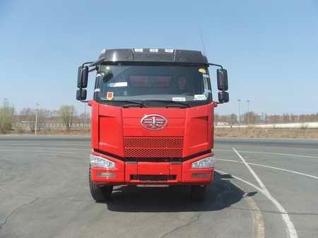 CA3310P63K2L5T4E平头柴油自卸汽车燃油公告图片1