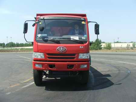 CA3160P10K1AE4平头柴油自卸汽车燃油公告图片1