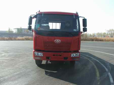 CA1140P62K1L2E4平头柴油载货汽车燃油公告图片1