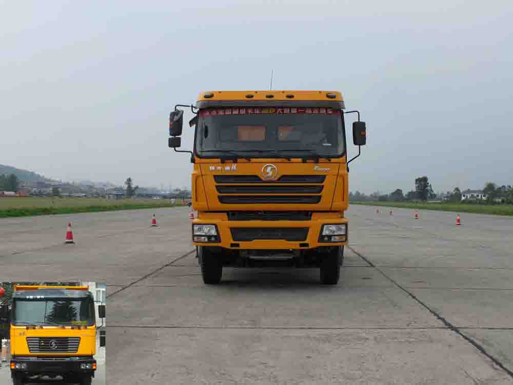 SX3255DR384自卸汽车燃油公告图片1