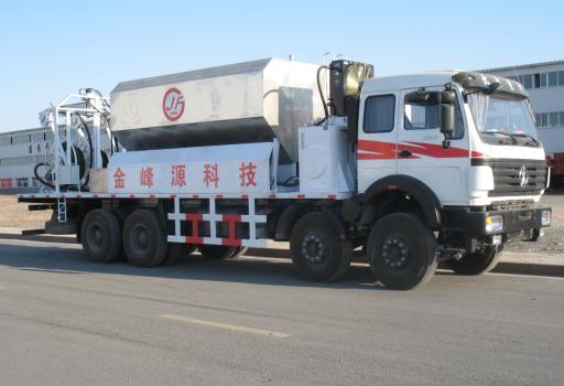 ND5310THRZ00现场混装乳化炸药车燃油公告图片2