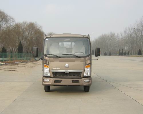 ZZ1047C2813D137载货汽车燃油公告图片1