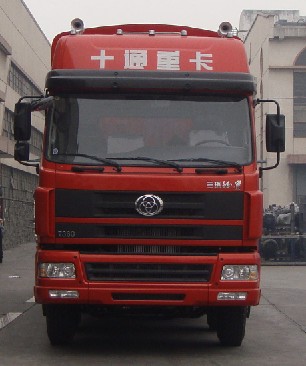 STQ5245CCYB4仓栅式运输车燃油公告图片1