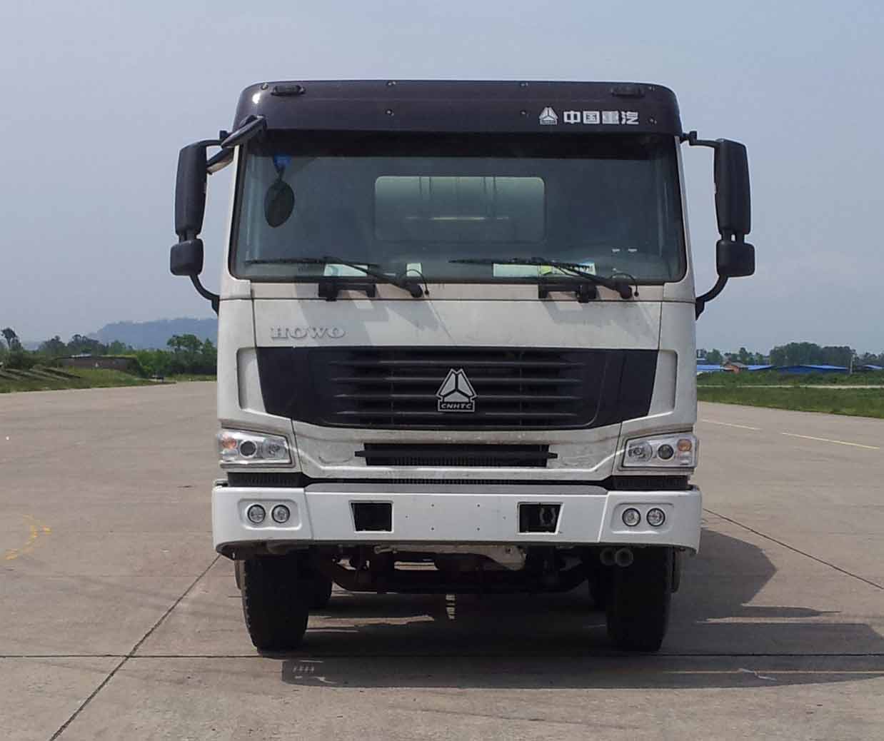 SY5310GJB3Z混凝土搅拌运输车燃油公告图片1