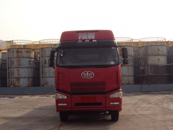 XT5310GWJJ混凝土外加剂运输车燃油公告图片1