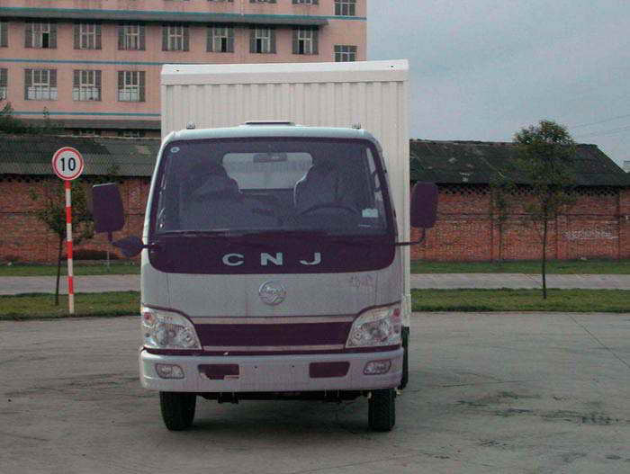 CNJ5040XXYEDB31M厢式运输车燃油公告图片1