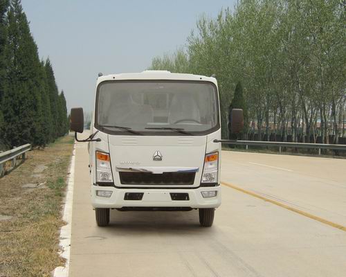 ZZ1047C3413D137载货汽车燃油公告图片1