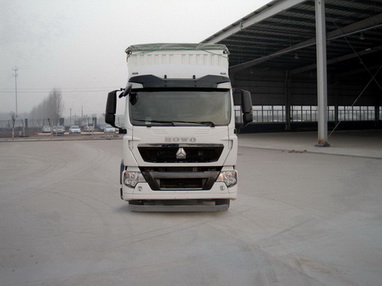 ZZ5317CPYN466GD1蓬式运输车燃油公告图片1