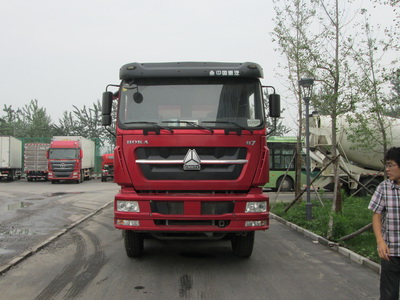 ZZ3313N4461D1自卸汽车燃油公告图片1