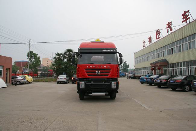 SLS5310GRYH4易燃液体罐式运输车燃油公告图片1