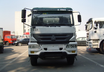 ZZ5251GJBN4241D1混凝土搅拌运输车燃油公告图片1