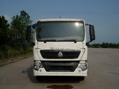 ZZ1257K56CGD1载货汽车燃油公告图片1