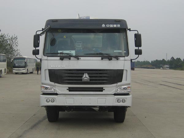 CLY5257GJB7混凝土搅拌运输车燃油公告图片1
