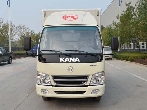 KMC5047XXY26D4厢式运输车燃油公告图片1