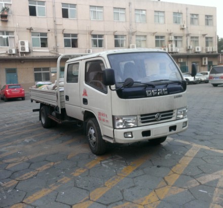 DFA1071D35D6载货汽车燃油公告图片2