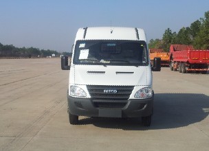 NJ5044XXYQ3C厢式运输车燃油公告图片1