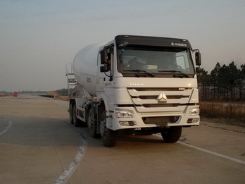 ZZ5317GJBN3667D1混凝土搅拌运输车燃油公告图片2