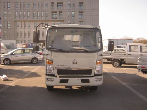 ZZ1047D3414D144载货汽车燃油公告图片1