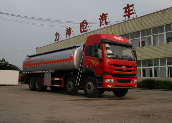 SLS5313GRYC4易燃液体罐式运输车燃油公告图片2