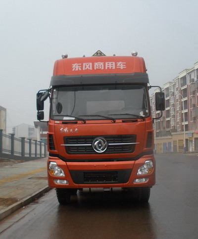YZQ5313GRY4易燃液体罐式运输车燃油公告图片1
