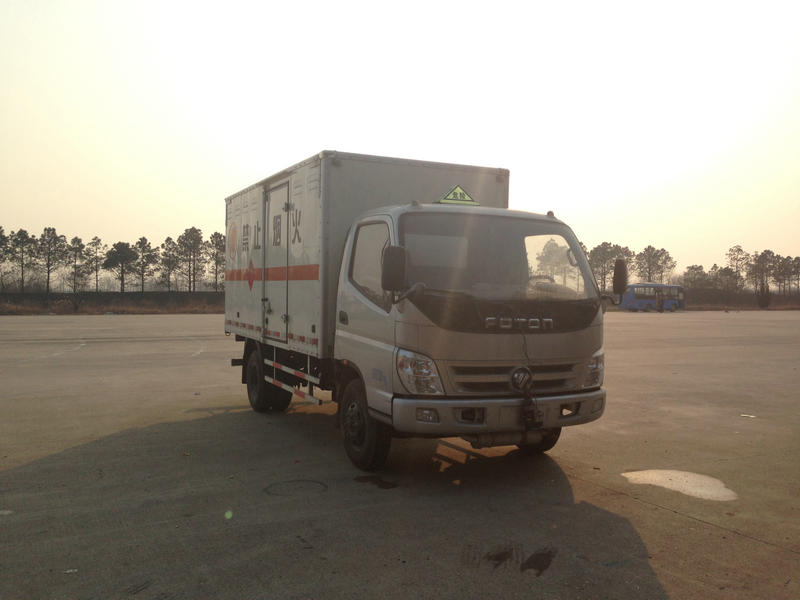 BJ5079XQY-BA爆破器材运输车燃油公告图片2