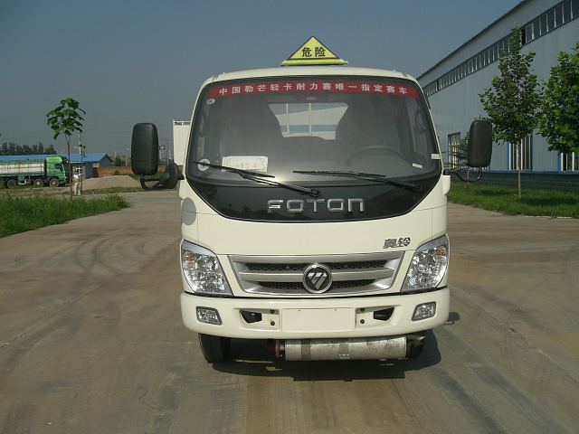 XHT5042GJY加油车燃油公告图片1