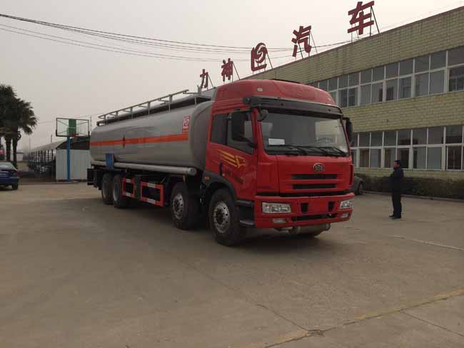 SLS5315GFWC4Q腐蚀性物品罐式运输车燃油公告图片2