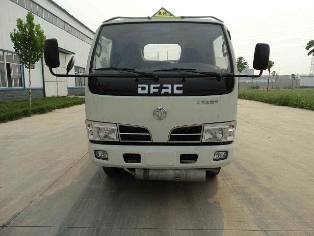 XHT5045GJYS加油车燃油公告图片1