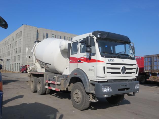ND5256GJBZ混凝土搅拌运输车燃油公告图片2