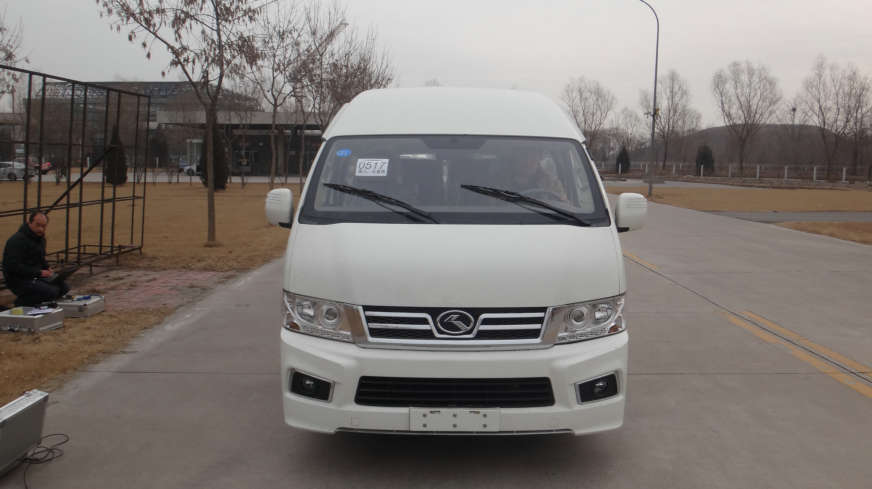 XMQ6600AEG4D轻型客车燃油公告图片1