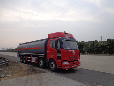 CLW5310GFWC4腐蚀性物品罐式运输车燃油公告图片2