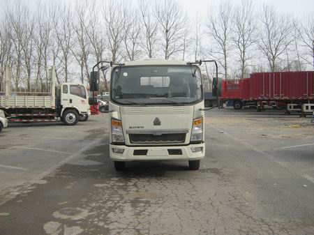 ZZ1107D3815D1载货汽车燃油公告图片1