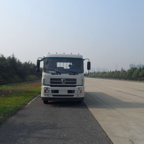 DFL1140B3载货汽车燃油公告图片1