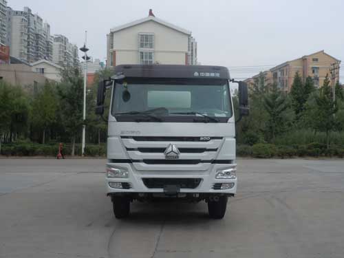 XTD5250GFL低密度粉粒物料运输车燃油公告图片1