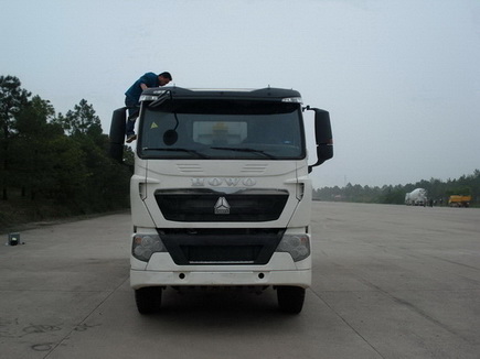 ZZ3257N414MD2自卸汽车燃油公告图片1
