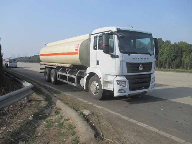 SLS5260GJYZ4加油车燃油公告图片2