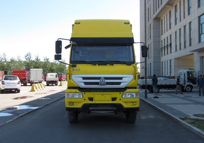 ZZ5251XXYM6041D1厢式运输车燃油公告图片1