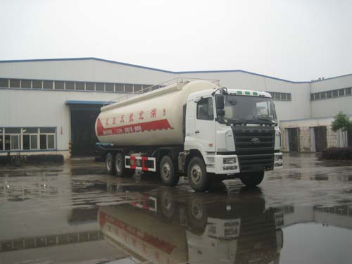 SLA5311GFLHN8低密度粉粒物料运输车燃油公告图片2