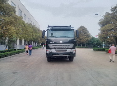 ZZ3317N3867P1自卸汽车燃油公告图片1