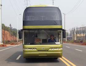 HNQ6128M旅游客车燃油公告图片1
